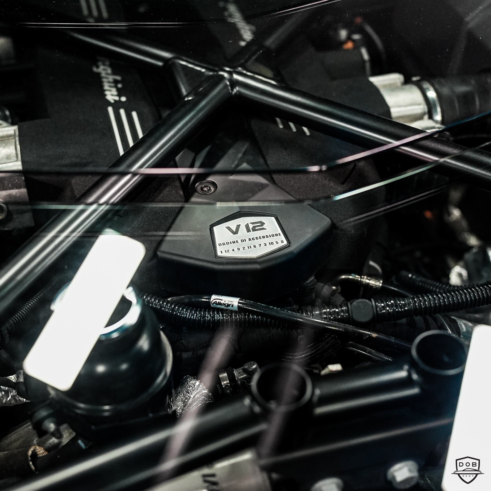 Detailaufnahme des V12 Motor vom Lamborghini Aventador